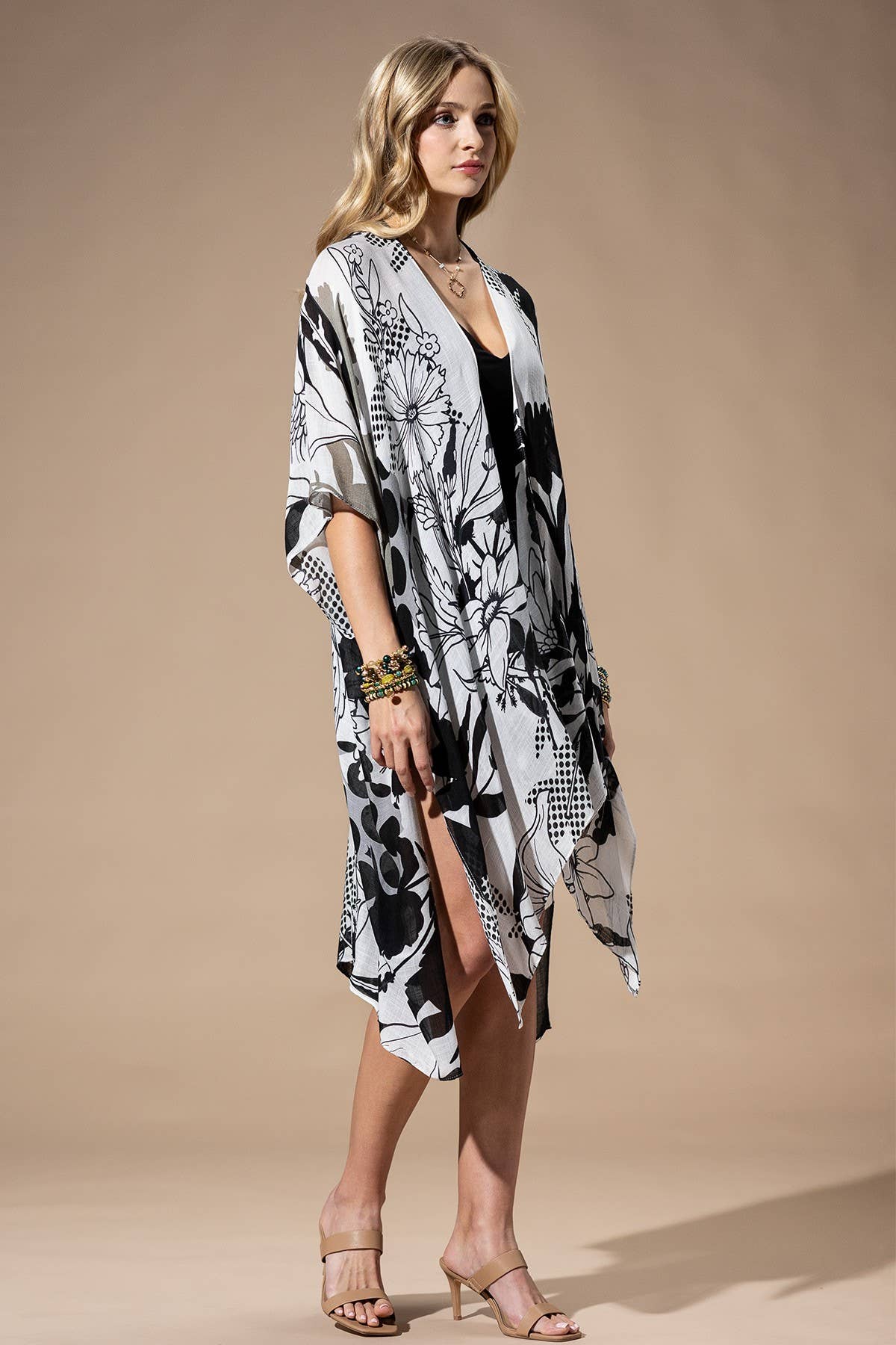 Monochrome Bloom Kimono