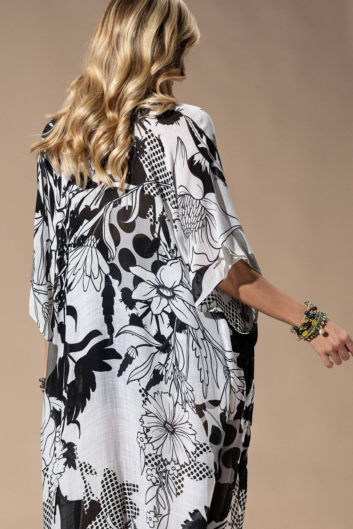 Monochrome Bloom Kimono