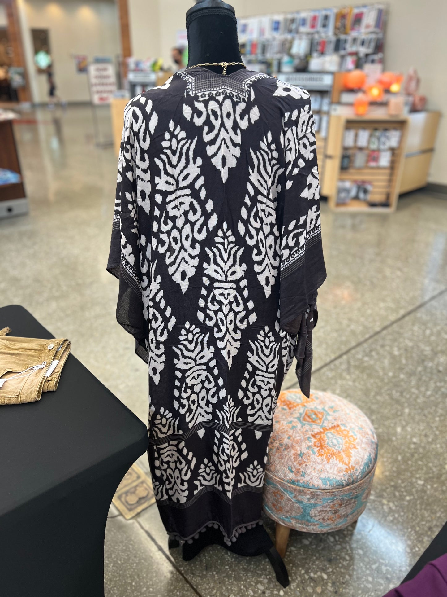 Damask Print Kimono w/Sleeves