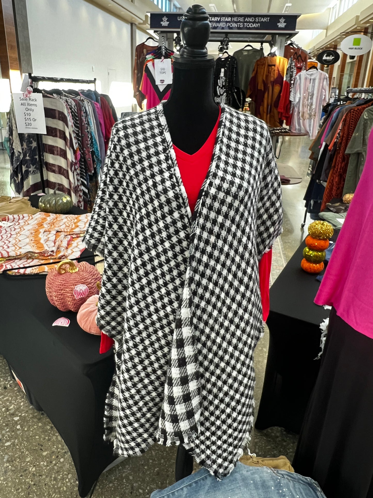 Black & White Reversible Buffalo Plaid Kimono