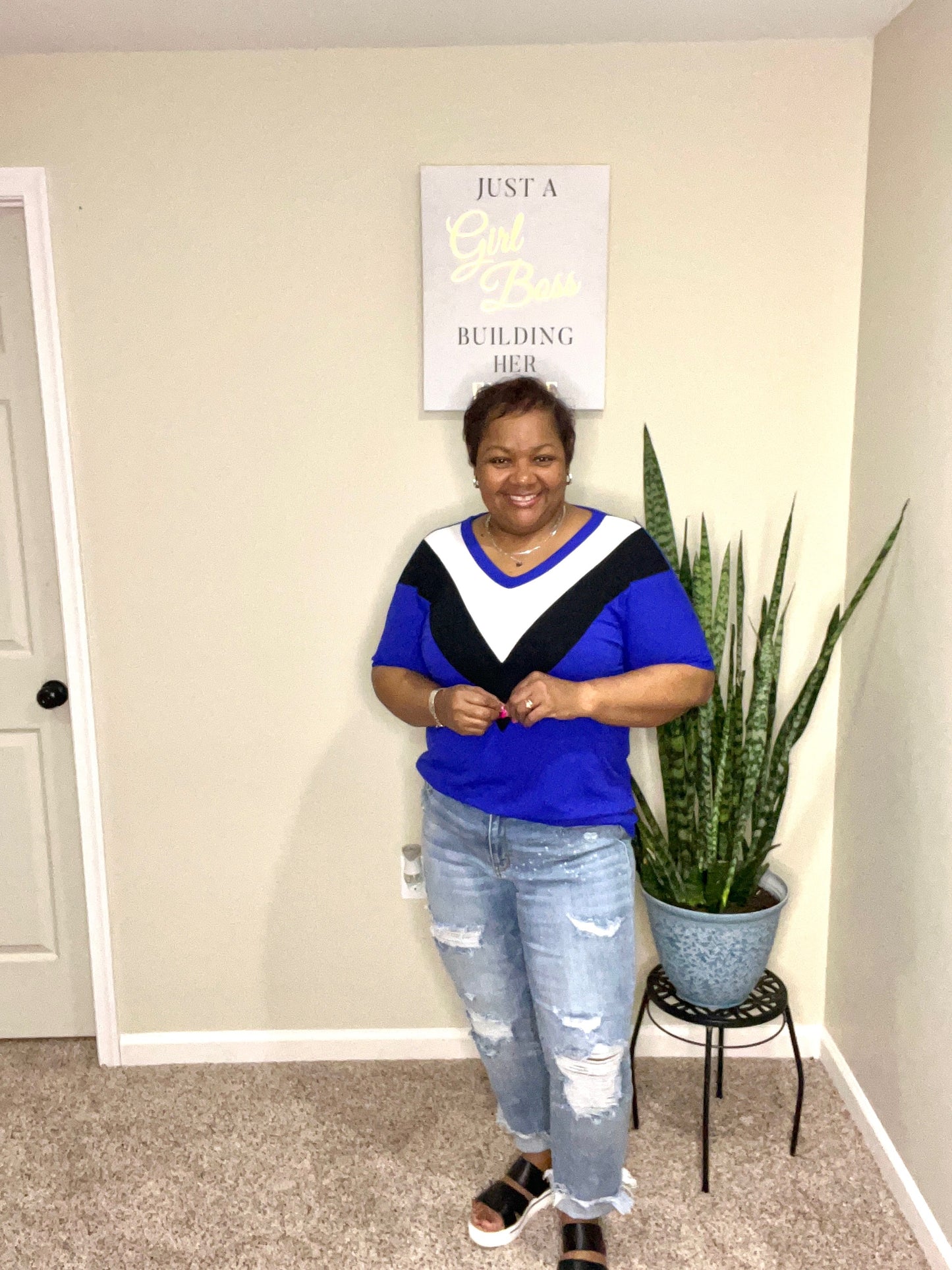 CHEVRON COLORBLOCK V-NECK TOP