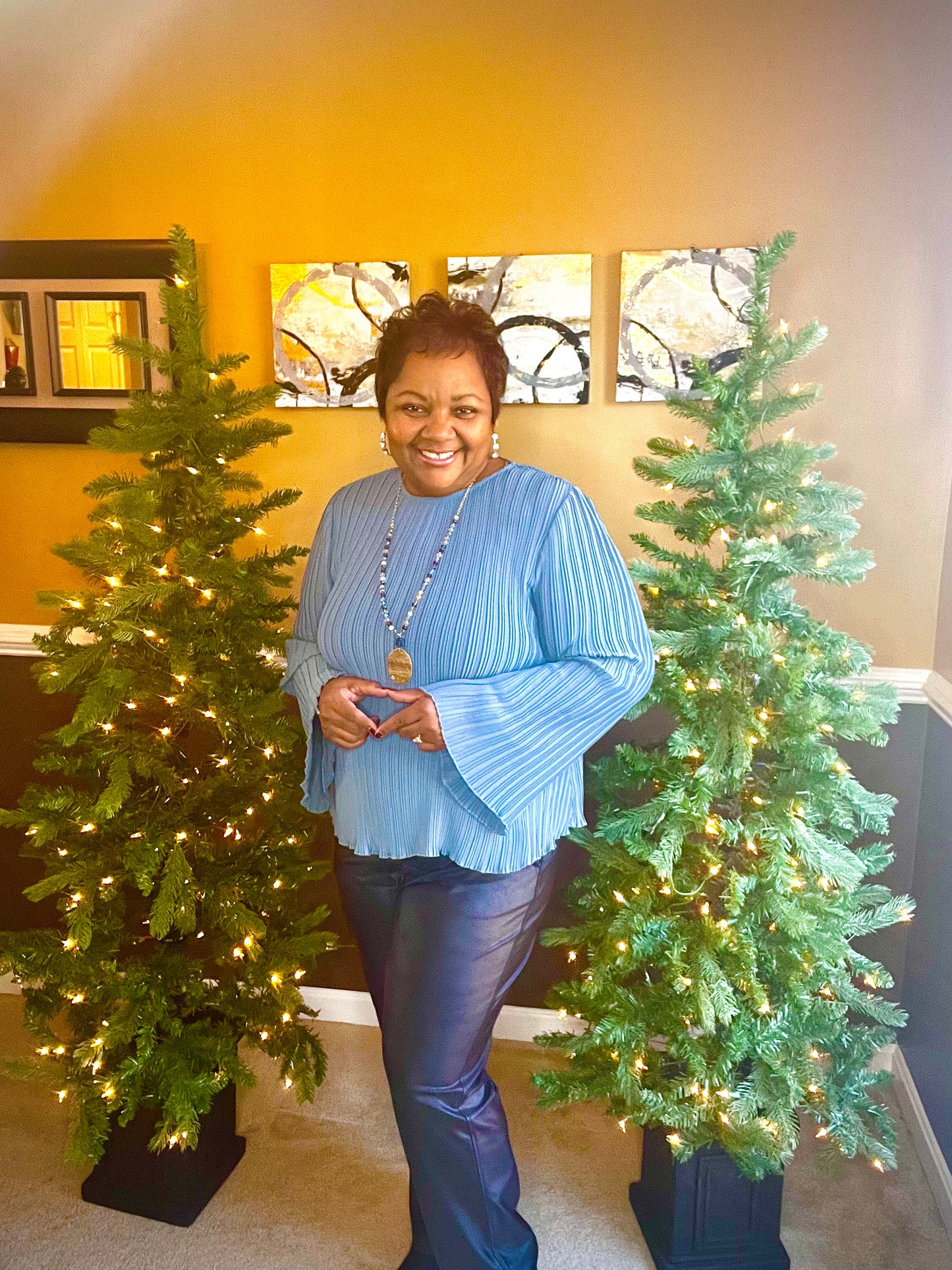 KEYHOLE BACK PLEATED BLOUSE TOP