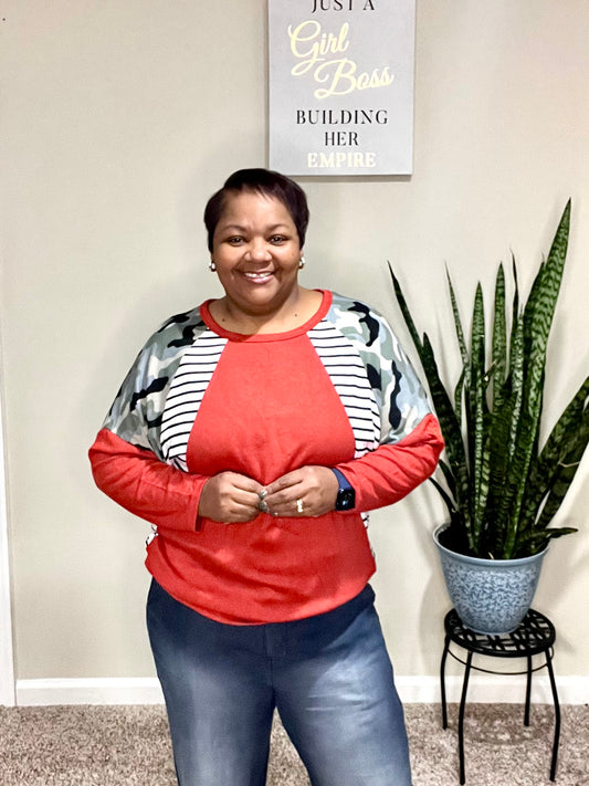 OVERSIZED SWEATER KNIT JERSEY CONTRASTED WITH STRIPE AND CAMOUFLAGE PRINT